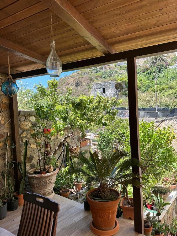 B&B Lunaponzese-Ponza Centro Екстер'єр фото